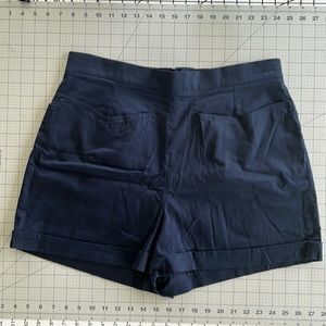 Vivien of Holloway Betty short - size L